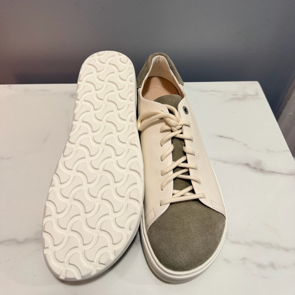 Birkenstock 39 bend low lace up White and Gray Sneakers with arch support 
NEW
